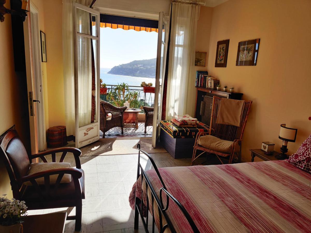 شقة Vintage Flat Overlooking Villefranche Bay المظهر الخارجي الصورة