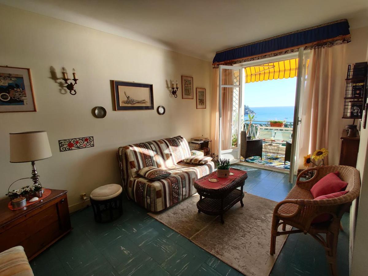 شقة Vintage Flat Overlooking Villefranche Bay المظهر الخارجي الصورة