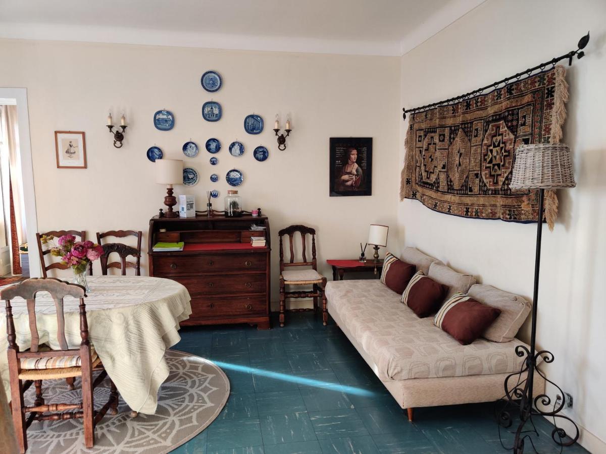 شقة Vintage Flat Overlooking Villefranche Bay المظهر الخارجي الصورة